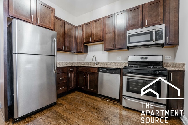 Photo - 1758 W Montrose Ave Apartment