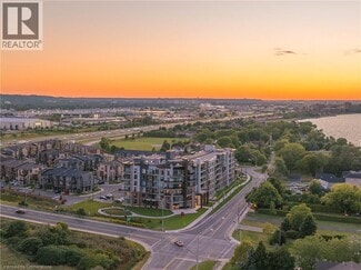 Building Photo - 600 N Service Rd