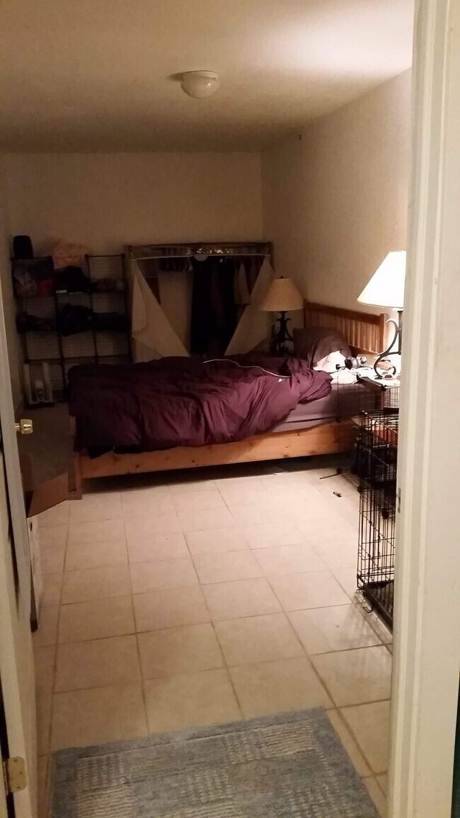 Foto del edificio - 1015 E Bradley St