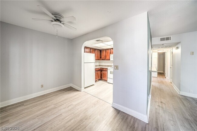 Building Photo - 3411 Sunfish Dr
