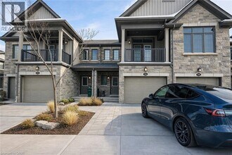 Building Photo - 175 S Creek Dr