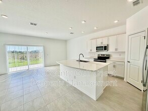 Building Photo - 15097 Cuzcorro Ct