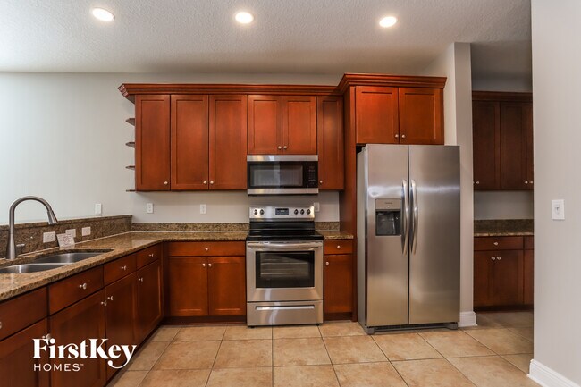 Building Photo - 7232 Bridgeview Dr
