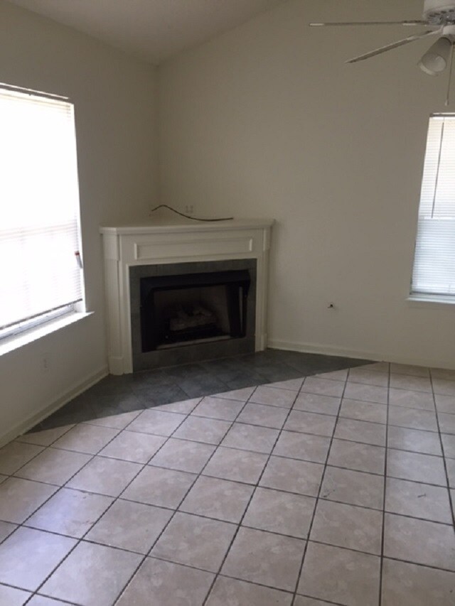 Foto del edificio - 2527 Fred Smith Rd