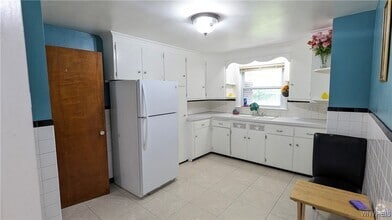 Building Photo - 107 Campbell Rd