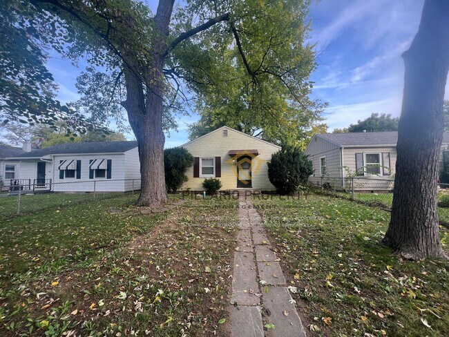 Foto del edificio - Minutes to the Indy 500 Track, 2 Bedroom, ...
