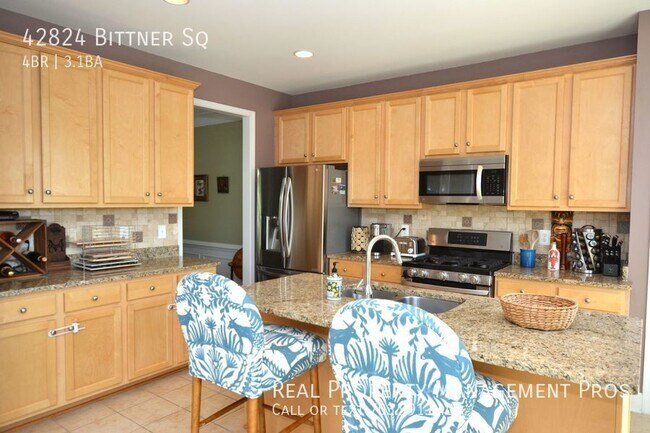 Building Photo - 42824 Bittner Square