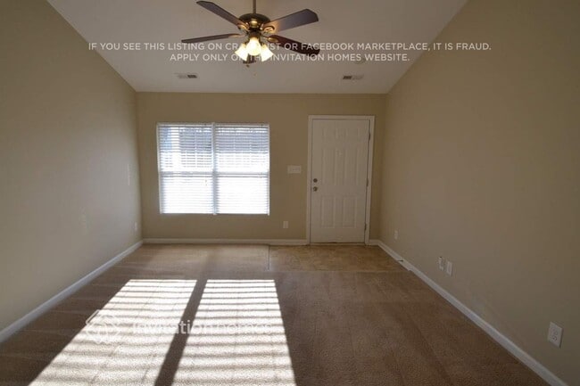 Foto del edificio - 1326 Laurel Woods Dr