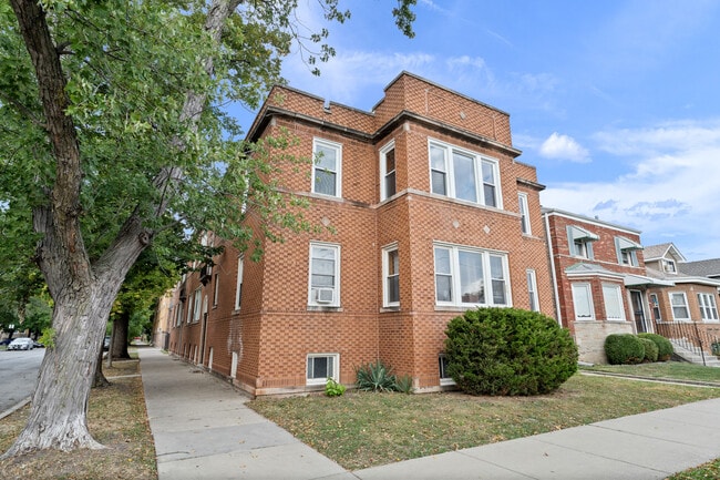 Building Photo - 5408 W George St