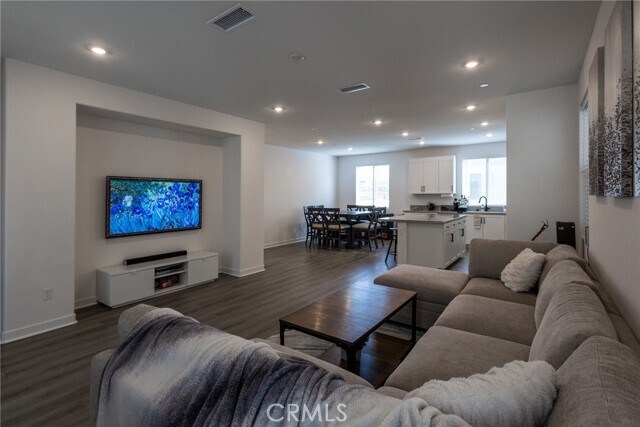 Foto del edificio - 2640 Sprout Ln