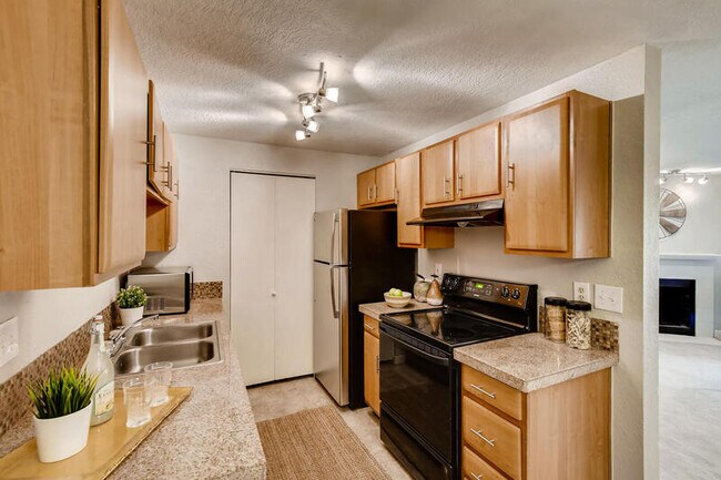 Building Photo - 16817 Larch Way