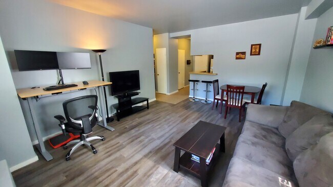 Foto del edificio - 2909 N Sheridan Rd