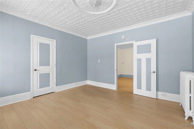Foto del edificio - 750 Bleecker St