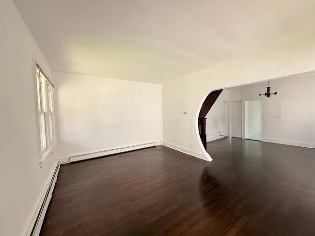 Foto del edificio - 296 Crestview Pl