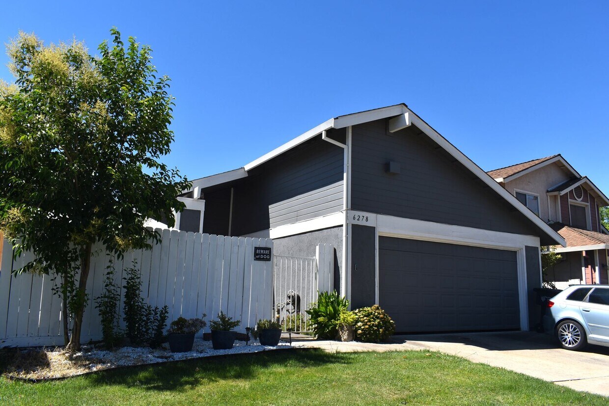 Primary Photo - Resident Benefit Package Property