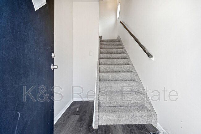 Foto del edificio - 3586 Elmhurst Ave