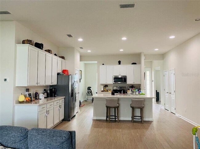 Building Photo - 86513 Lazy Lake Cir