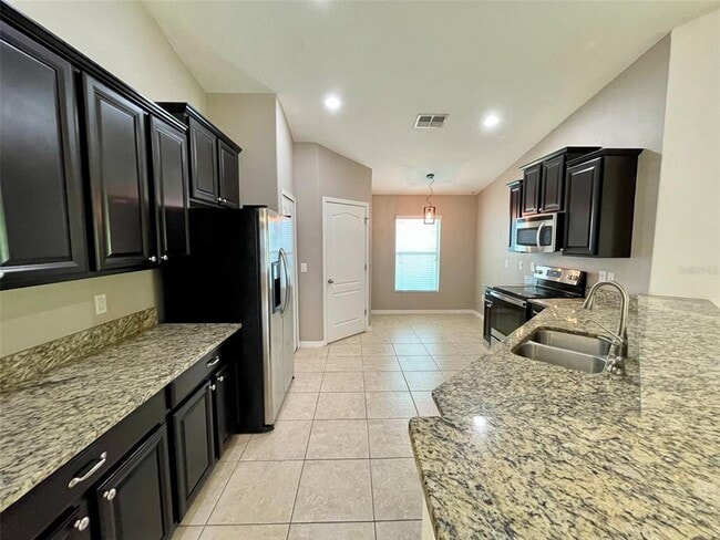 Building Photo - 13146 Royal Pines Ave