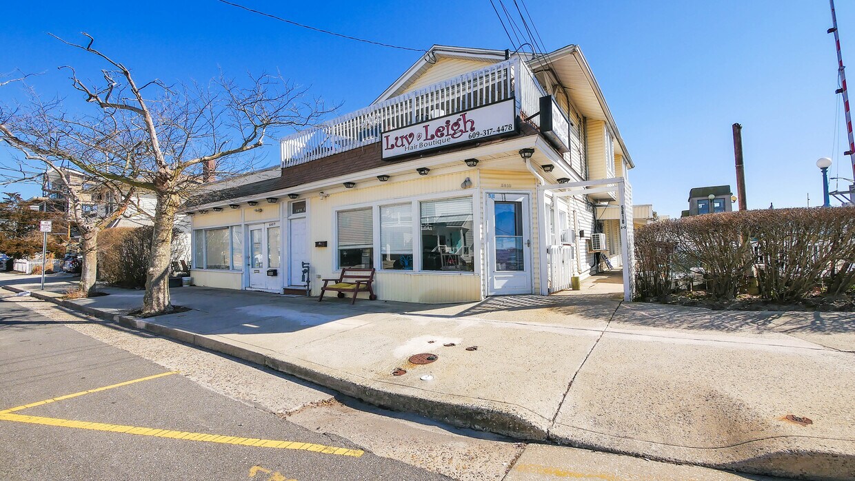 5810 Edgewater Ave, Ventnor City, NJ 08406 Room for Rent in Ventnor