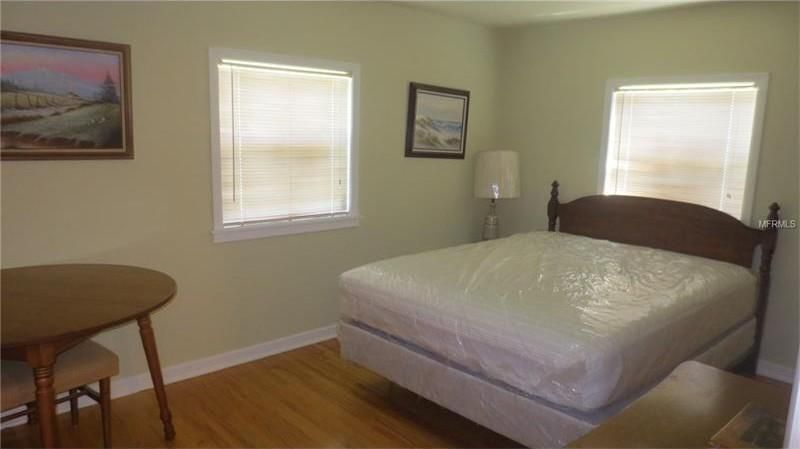 room is now empty - 1618 Magnolia Avenue