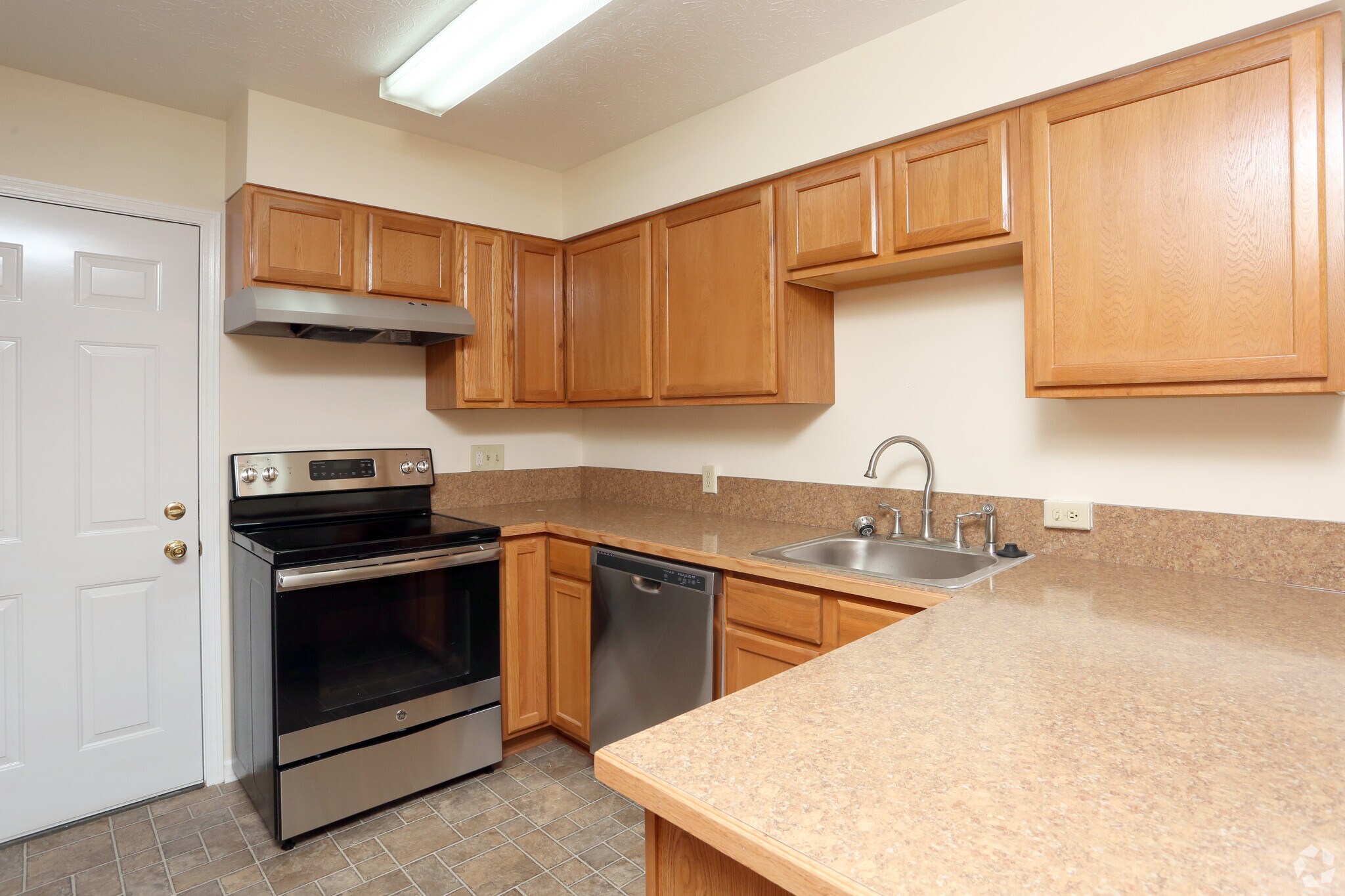 Condos on Gurley – photo 3