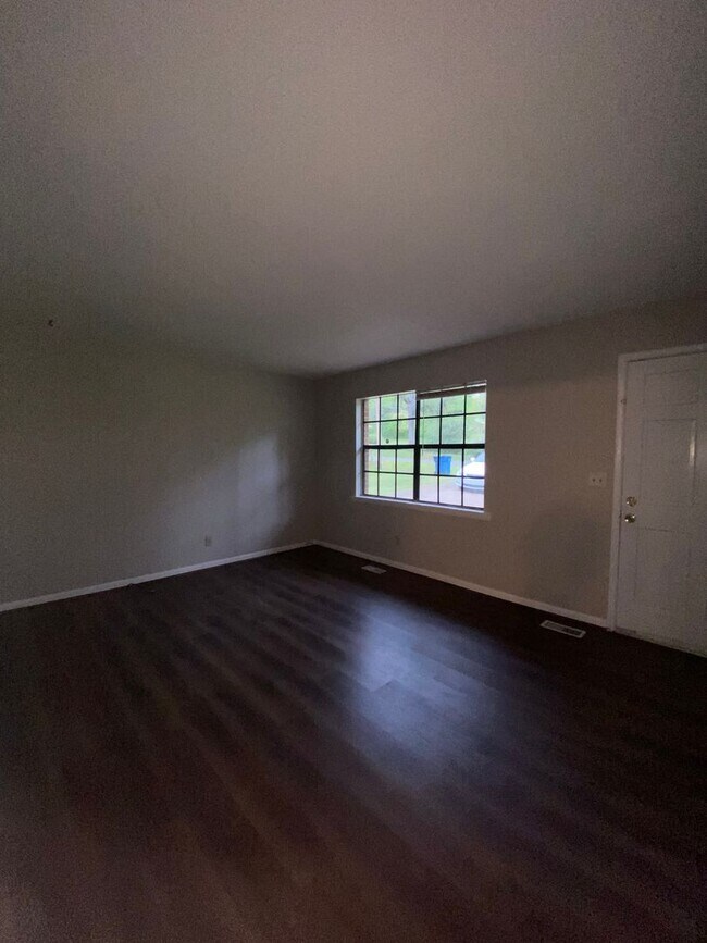 Foto del edificio - 904 Carson Ln SW