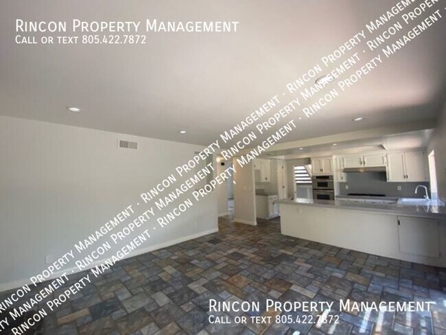 Building Photo - *Oak Ridge Estates  4 Bedrooms 3 Baths* Sp...