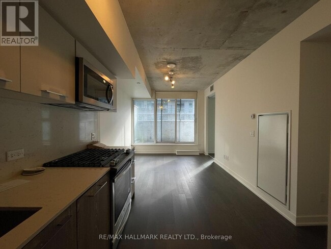 Building Photo - 30 Baseball Pl