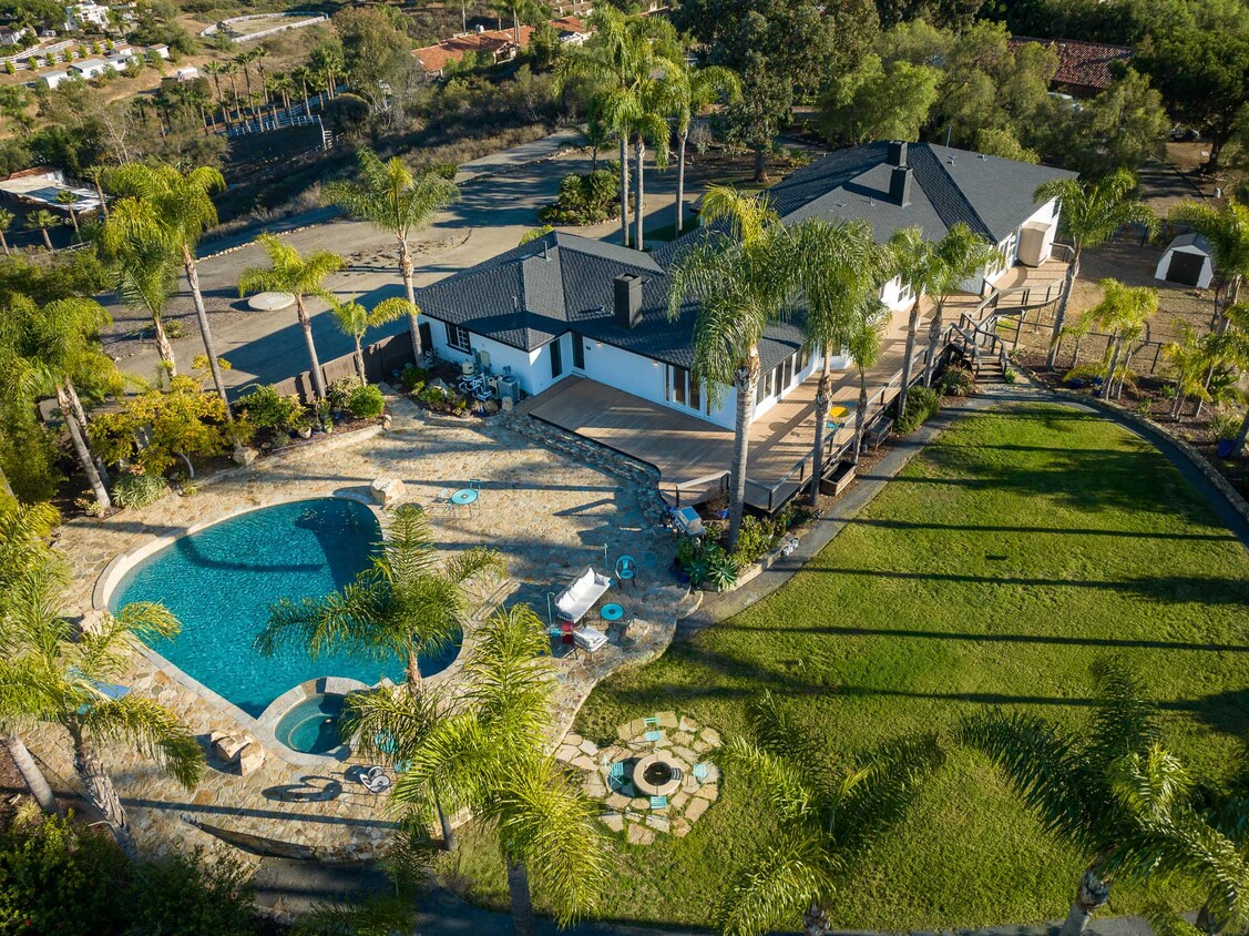 Primary Photo - 6949 Elfin Oaks Rd