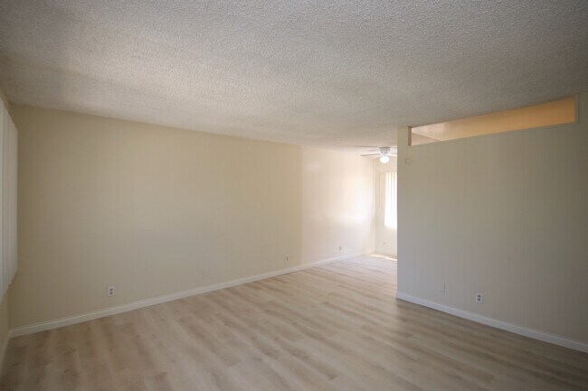 Building Photo - 260 Alpine St