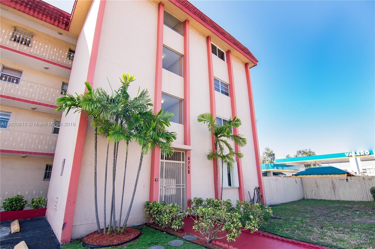 Primary Photo - 4758 W Flagler St