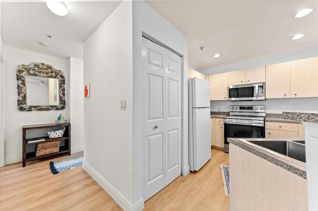 Photo - 1803 N Flagler Dr Apartment