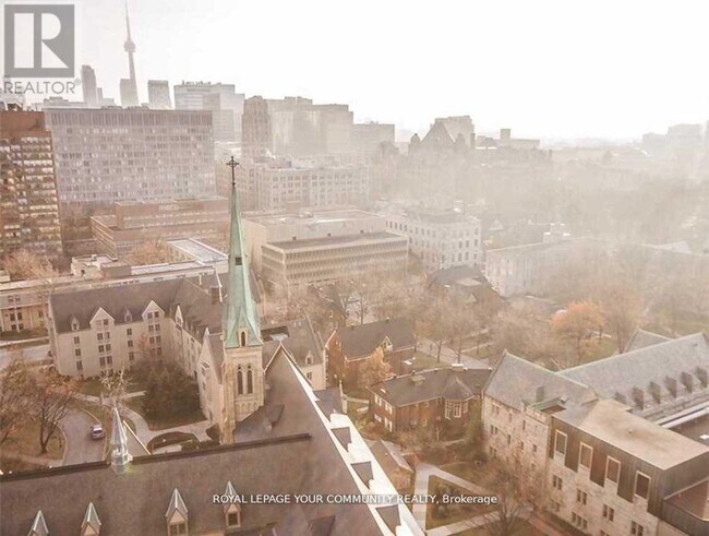 Photo du bâtiment - 1080 Bay St.