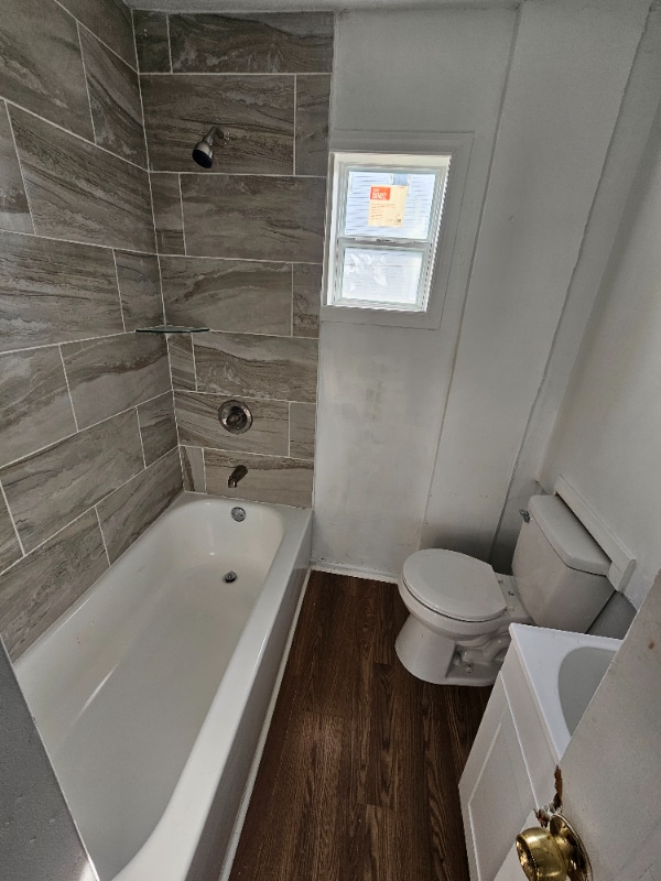 Building Photo - 1609 Spratley St