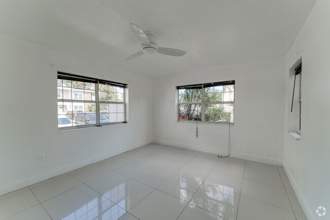 2 habitaciones, 2 baños - 1000 pies cuadrados - Dormitorio - 160 S Shore Dr