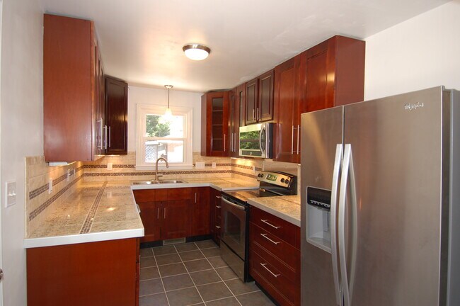 Foto del edificio - 3129 Ward Rd