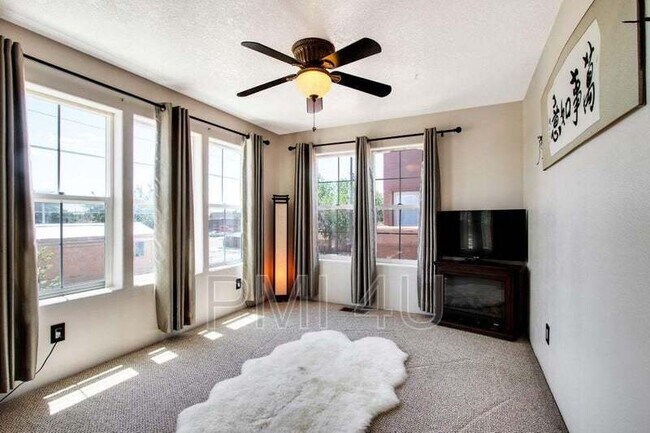 Foto del edificio - 2100 San Venito Rd NW