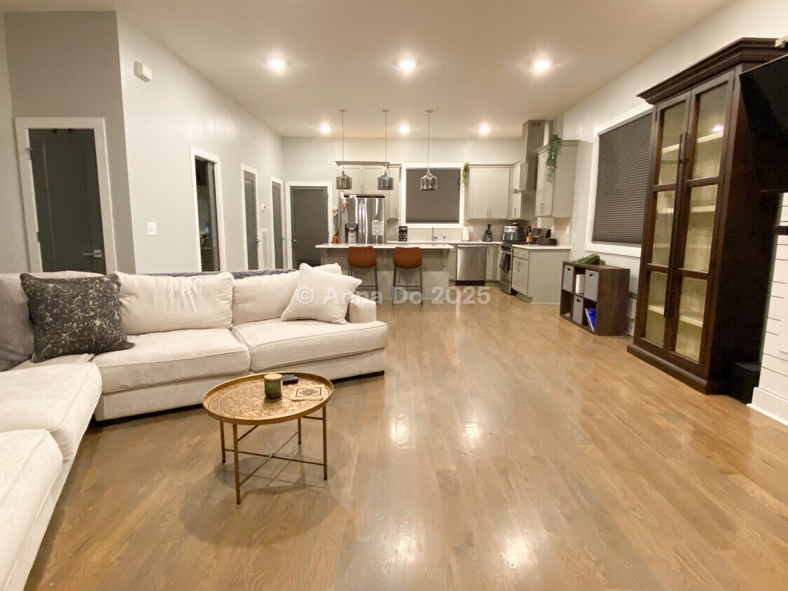 Foto principal - 809 21st Ave N