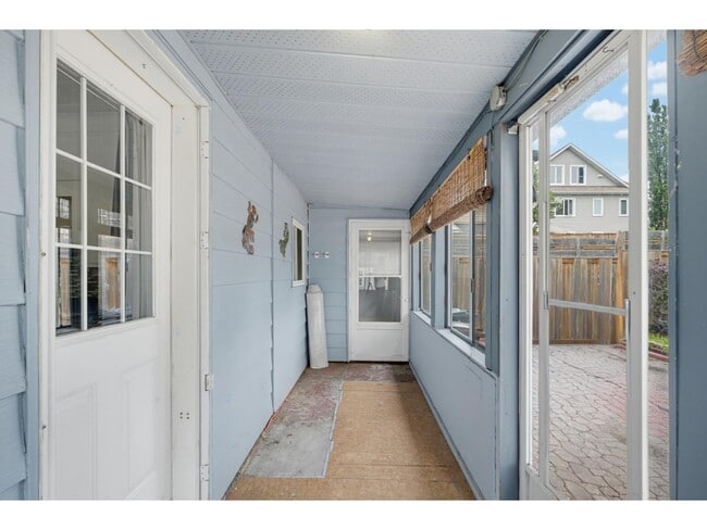 Building Photo - 15 Rue Brook