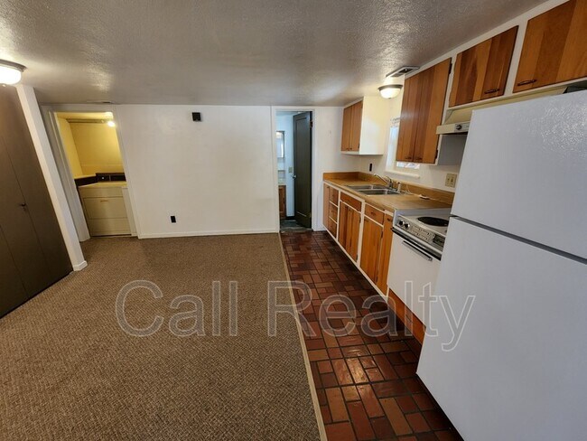 Building Photo - 9516 E Mission Ave