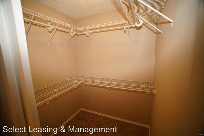 Foto del edificio - 2 br, 2 bath House - 927 Claytonbrook Dr #3