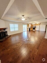 Building Photo - 4606 S Ridgeview Ave