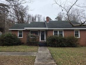 Building Photo - 98 Stratford Rd