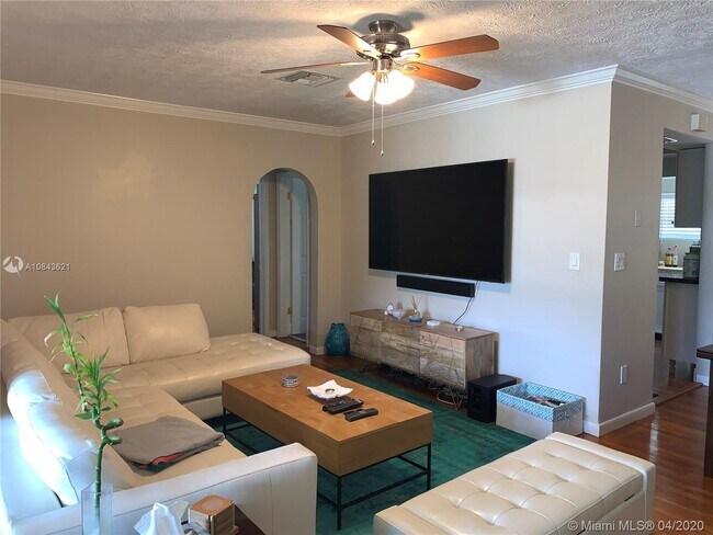 Building Photo - 1145 NE 18th Ave