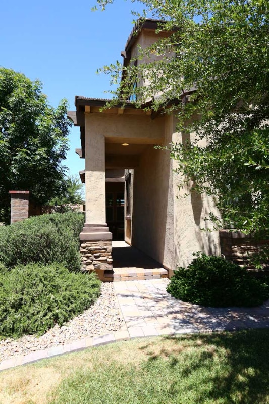 Building Photo - 930 W Yellowstone Way