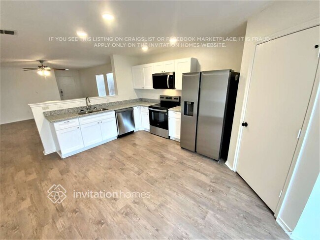 Building Photo - 1416 Castle Ridge Rd