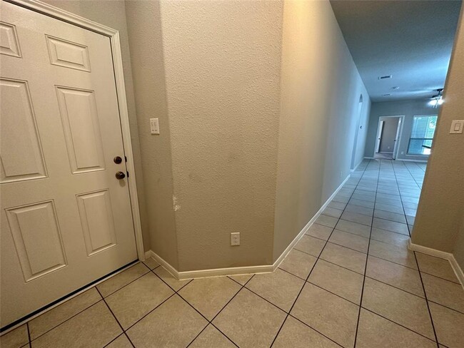 Building Photo - 129 Camelot Pl Ct