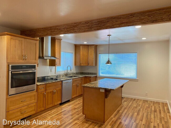 Building Photo - 3 br, 2 bath House - 18410 Plymouth
