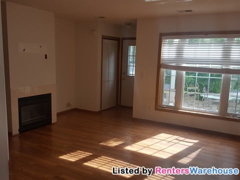 Building Photo - 448 Aqua Cir