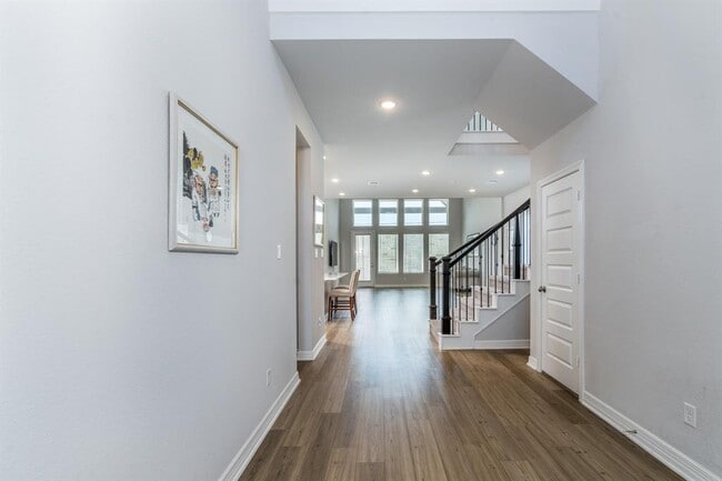 Building Photo - 25803 Rippey Gln Dr